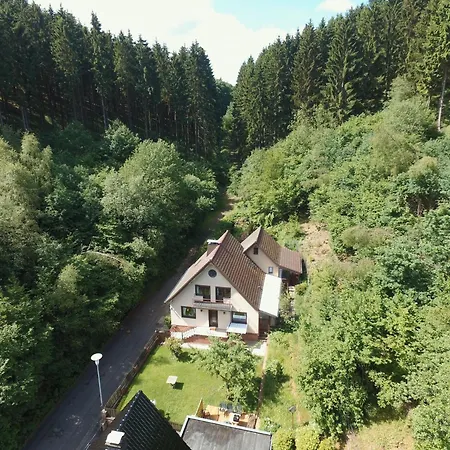 Family Retreat, Cleaning Included * Hellenthal